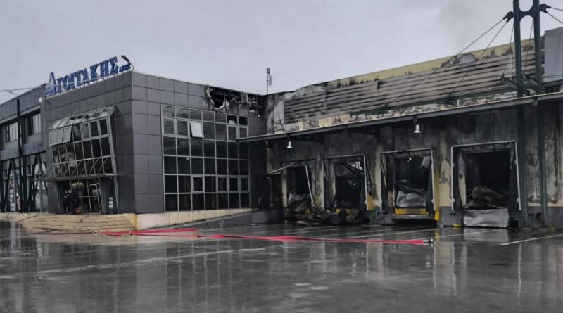 ΙΧΕΚ: Επείγουσα ανάγκη παρέμβασης για την αποκατάσταση των συνθηκών δημόσιας υγείας μετά την πυρκαγιά στην επιχείρηση κατεψυγμένων.