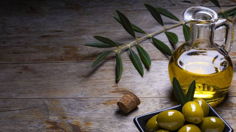 «Παγκόσμια Ημέρα Ελαιολάδου» :Οι μαθητές των Ιονίων Νήσων γνωρίζουν την αξία του ελαιολάδου μέσα από εκπαιδευτικές και βιωματικές δράσεις