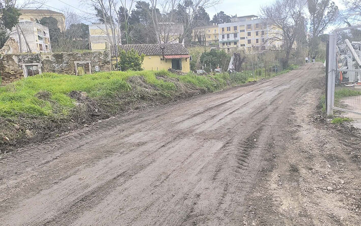 Κεντρική Κέρκυρα: Πρόχειρη αποκατάσταση στον δρόμο του «Λυρικού»