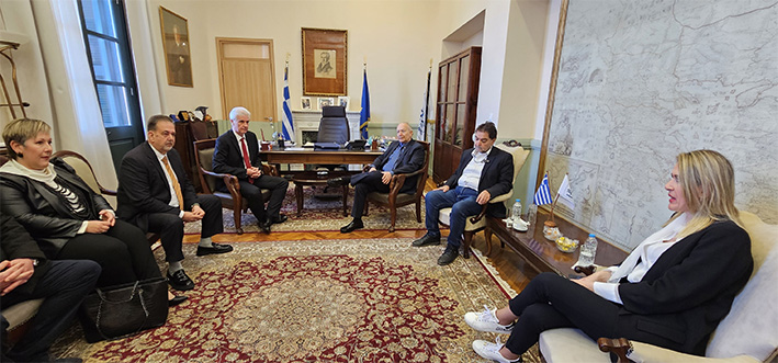 Εργατικό Κέντρο Κέρκυρας: Η Υφυπουργός Εργασίας απέφυγε να συναντηθεί με τους εργαζόμενους