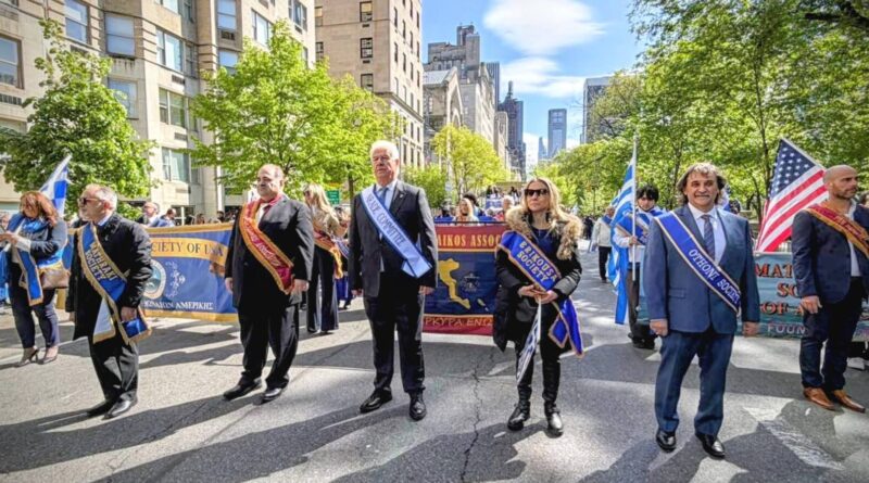Λαμπρός εορτασμός στη Νέα Υόρκη για τις επετείους Ελλάδας και ΗΠΑ με έντονη επτανησιακή παρουσία