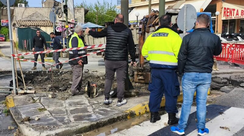 ΕΛΑΣ: Έκτακτες κυκλοφοριακές ρυθμίσεις στην ΕΟ Πέλεκα – Κέρκυρας στην είσοδο της πόλης