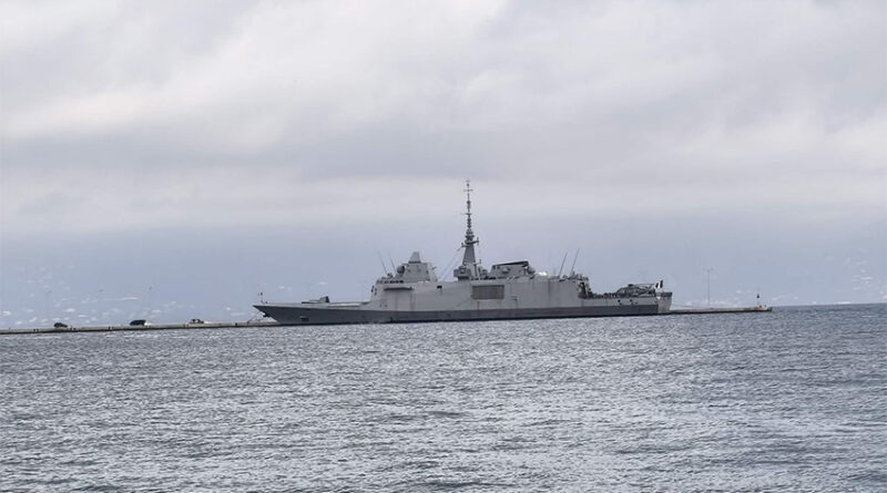 Η γαλλική φρεγάτα πολλαπλών αποστολών Alsace (D656) στο λιμάνι της Κέρκυρας