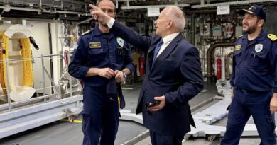 Στέφανος Γκίκας από τη φρεγάτα «ΚΙΜΩΝ»: Συγκίνηση και μήνυμα ισχύος για το νέο Πολεμικό Ναυτικό