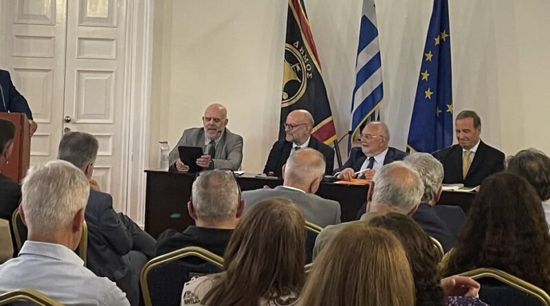 Με επιτυχία η παρουσίαση των βιβλίων του Ηλία Κανέλλη στην Κέρκυρα από το Books’ Journal