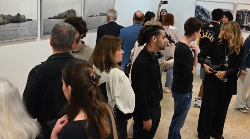 Εγκαινιάστηκε η έκθεση φωτογραφίας «Πορτρέτα Ύλης» της Χριστίνας Δημητριάδη στην Κέρκυρα