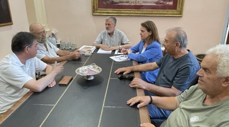 Δημοκράτες: Συνάντηση με το Δήμαρχο Κεντρικής Κέρκυρας Σ. Πουλημένο