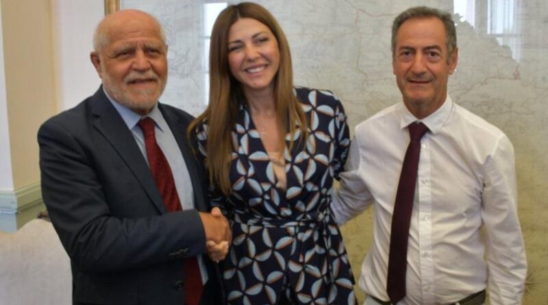 Υπόμνημα με τα κρίσιμα ζητήματα της εκπαίδευσης στο Δήμο Βόρειας Κέρκυρας  κατέθεσε ο Δήμαρχος Βόρειας Κέρκυρας Γιώργος Μαχειμάρης στην Υπουργό Παιδείας  Θρησκευμάτων και Αθλητισμού,   κα Σοφία Ζαχαράκη