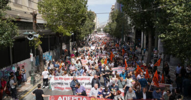 ΔΑΣ ΑΔΕΔΥ: Όλοι στη στάση εργασίας στις 14 Ιούλη