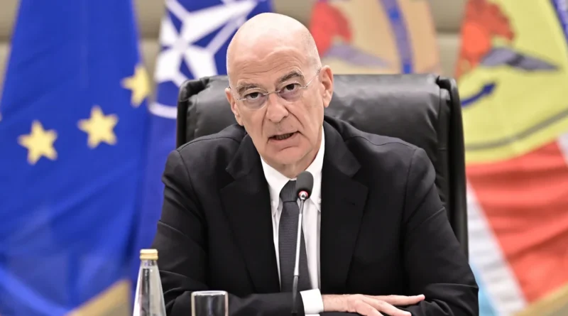 Συλλυπητήρια Δένδια για τον θάνατο του Σεΐχη Αλ Θάνι: «Υπηρέτησε με διαπρέπεια»