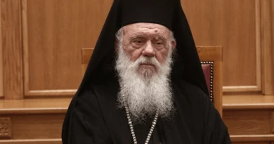 Δεν θα παραστεί ο Αρχιεπίσκοπος Ιερώνυμος στα εγκαίνια των κατασκηνώσεων της Ιεράς Μητροπόλεως Κερκύρας