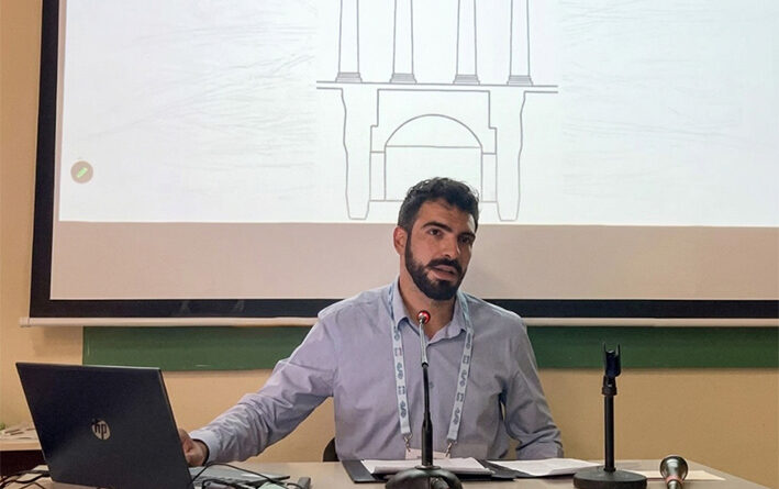 Στο διεθνές αρχαιολογικό προσκήνιο ο Κερκυραίος Βασίλης Βλάχος – Παρουσίασε την έρευνά του για τα Ρωμαϊκά Γρεβενά στο συνέδριο της EAA