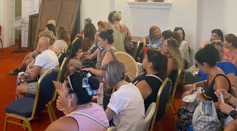 Σχολεία καθαρά από την πρώτη μέρα: Συνεργασία του Δήμου  με τις σχολικές καθαρίστριες