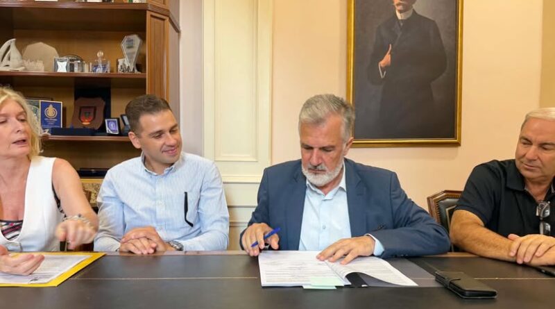 Υπεγράφη η Διακήρυξη για την ολοκλήρωση των πολεοδομικών μελετών Αγ. Σπυρίδωνα και Κωτσέλα