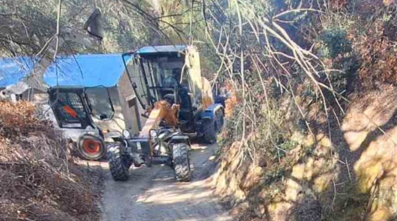 Από τους Βελονάδες Δήμου Βόρειας Κέρκυρας ξεκινά η δεύτερη φάση παρεμβάσεων του προγράμματος αγροτικής οδοποιίας και αντιπυρικής προστασίας.