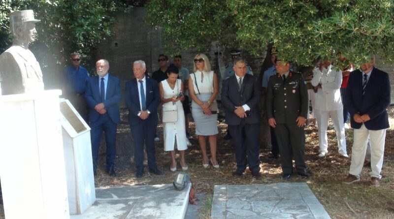  Ο Δήμαρχος Βόρειας Κέρκυρας Γιώργος Μαχειμάρης στις εκδηλώσεις μνήμης και τιμής για τον Στρατηγό Δημήτριο Θεοτόκη στους Καρουσάδες την Κυριακή 13-9-2026.