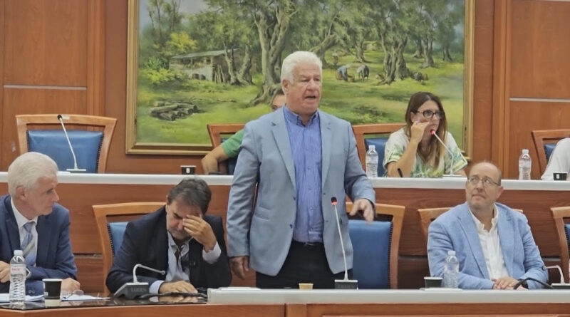 Περιφερειακό Συμβούλιο: Ο Περιφερειάρχης Γιάννης Τρεπεκλής για τις σχολικές μεταφορές.