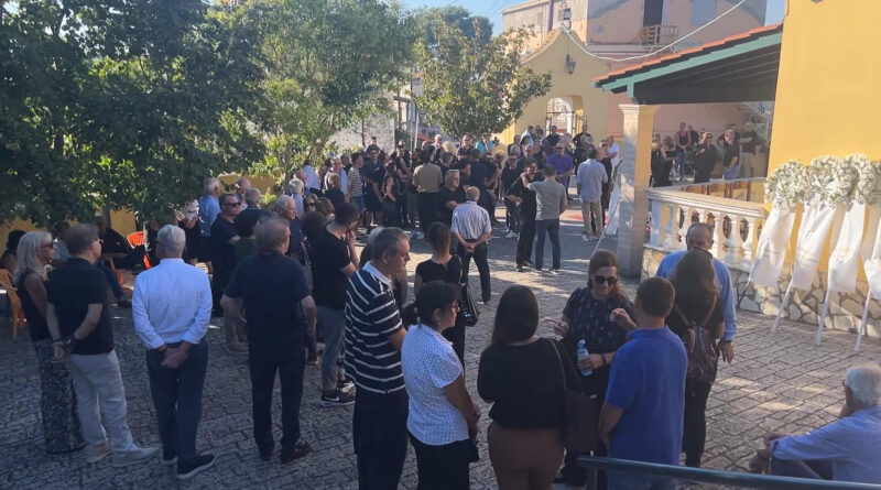 Το τελευταίο αντίο στον Γιάννη Ρεβύθη