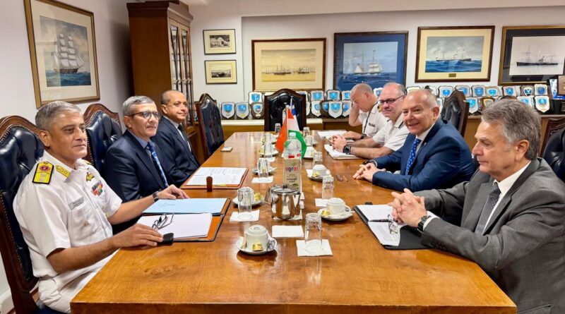 Στέφανος Γκίκας προς τον Γενικό Γραμματέα Άμυνας της Ινδίας, Rajesh Kumar Singh: «Εμβαθύνουμε τη στρατηγική συνεργασία Ελλάδας–Ινδίας στη θαλάσσια ασφάλεια, τη ναυτιλία και τη ναυπηγοεπισκευή»
