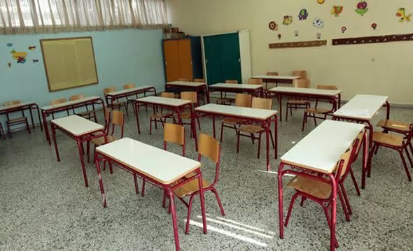 Αλέκος Αυλωνίτης: Υποστελέχωση και οικονομική ασφυξία στα σχολεία της Κέρκυρας