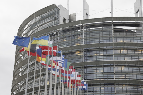 ΠΡΑΣΙΝΟ ΚΙΝΗΜΑ: Μπαταχτσής ο Υπουργός Υγείας Άδωνις Γεωργιάδης και με τη βούλα της ΕΕ